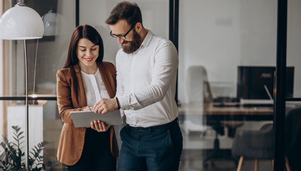 Cyfrowa transformacja w małej firmie: Jak pozyskać środki na oprogramowanie i automatyzację?